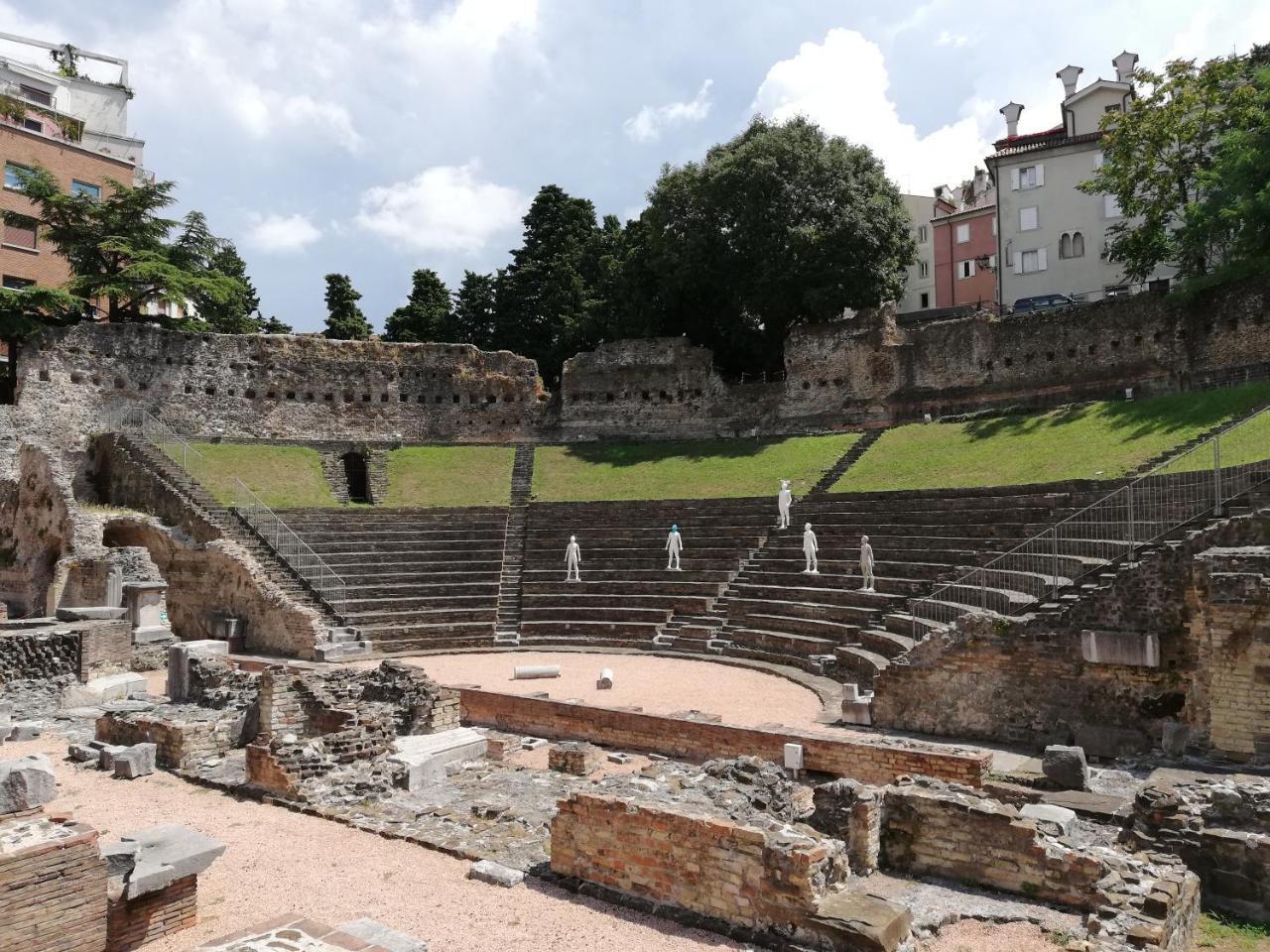 Residence Teatro Romano Triest Zewnętrze zdjęcie